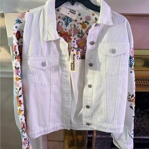 Savanna Jane White Jacket with Floral Embroidery